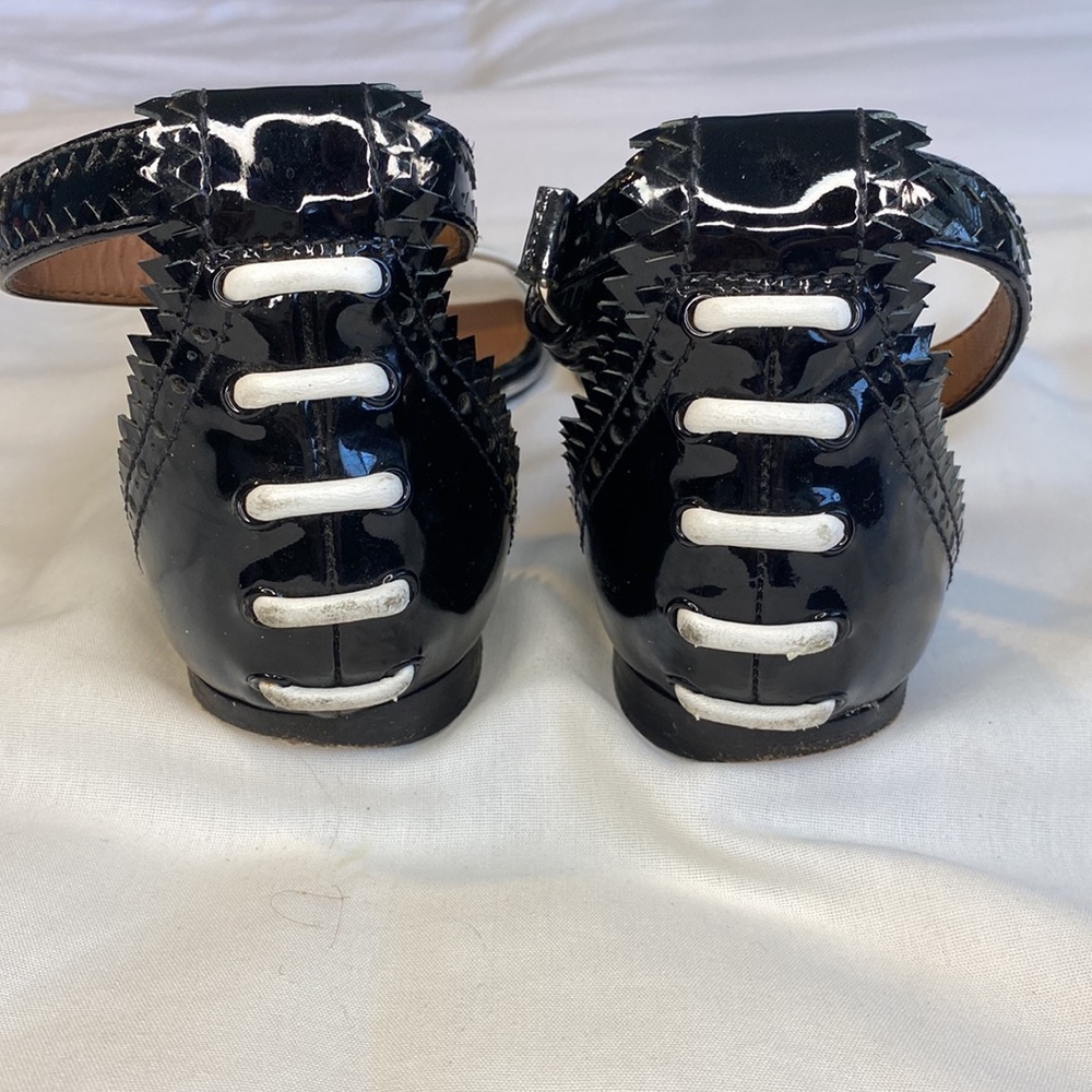 Givenchy 2 Tone Leather Flat Ankle Wrap Sandals Size 9 - Picture 6 of 10